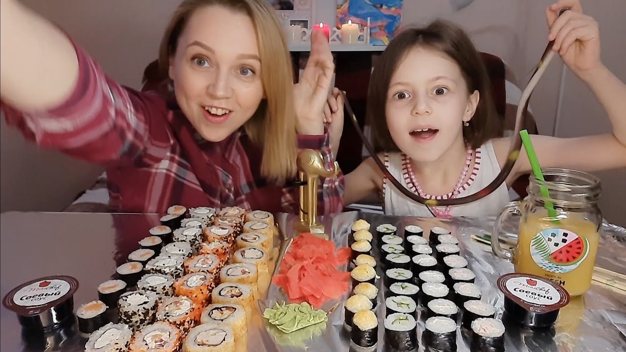 Мукбанг/ РОЛЛЫ🍣 64 шт./Челлендж кто больше сьест🤔/Воспоминания🥰 Незабываемые ощущения💕