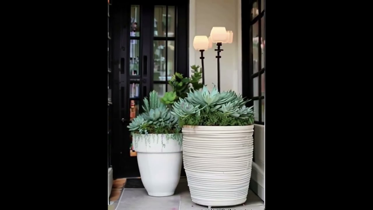 Elegant Front Door Flower Pot Ideas for a Welcoming Home #FrontDoorDecor #FlowerPotDesign #homedecor
