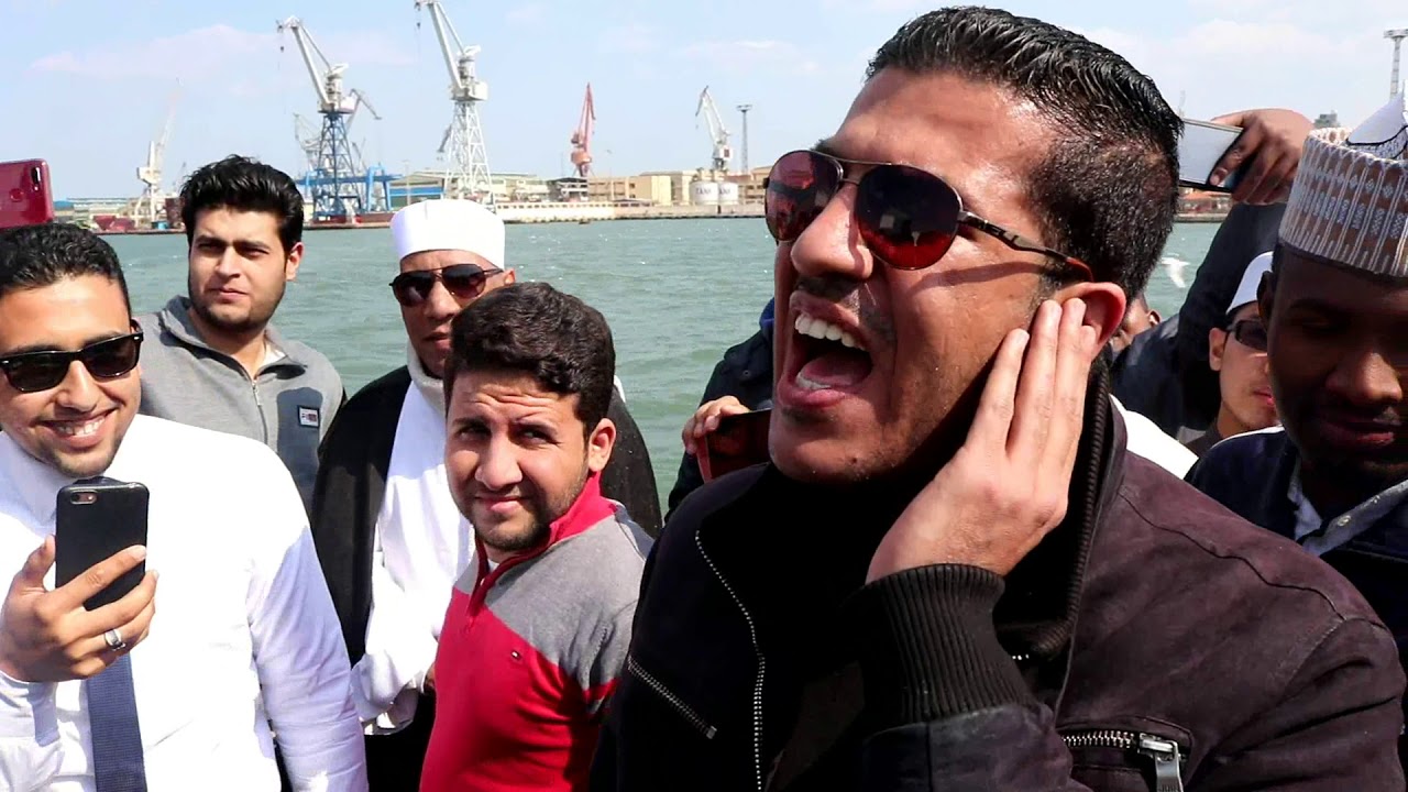 شباب مسابقة بورسعيد يحولون معدية بورسعيد إلى مسرح للانشاد الديني