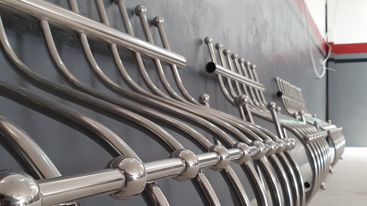Grilles fenêtres et balcons bombés en INOX