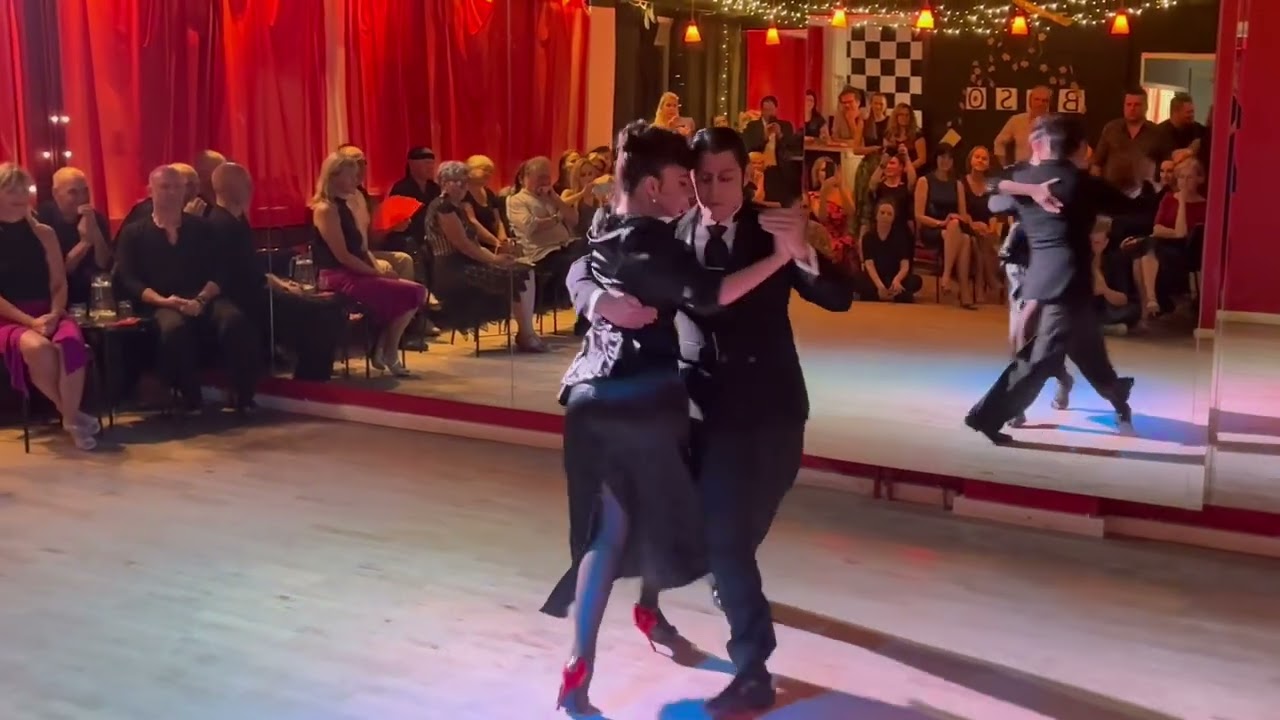 Elizabeth Cordone y Matias Rivas “Mi Novia de Ayer” Alfredo De Angelis y Floreal Ruiz