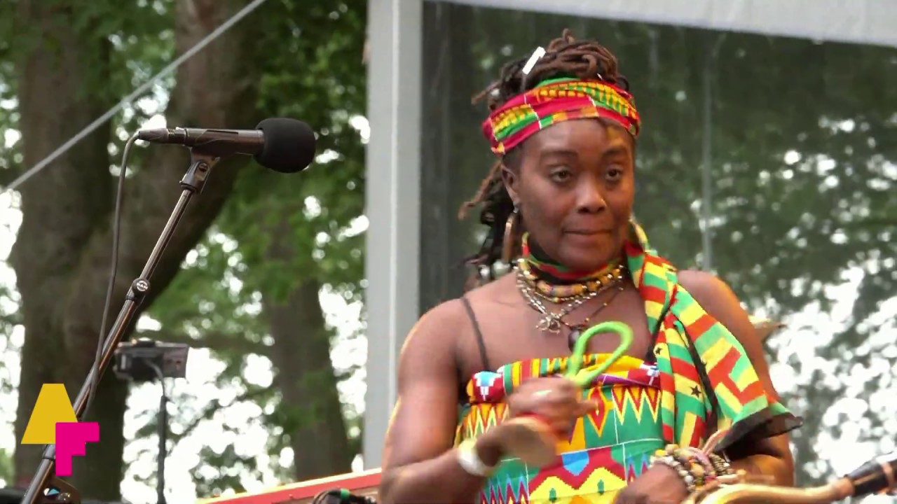 Gyedu Blay Ambolley & Sekondi Band - Blue Moon - LIVE at Afrikafestival Hertme 2019