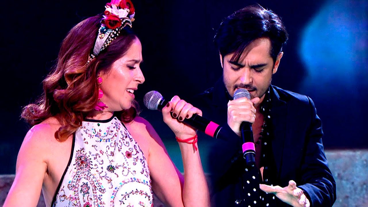 Laura Novoa y Pato Arellano cantaron la cortina musical de 