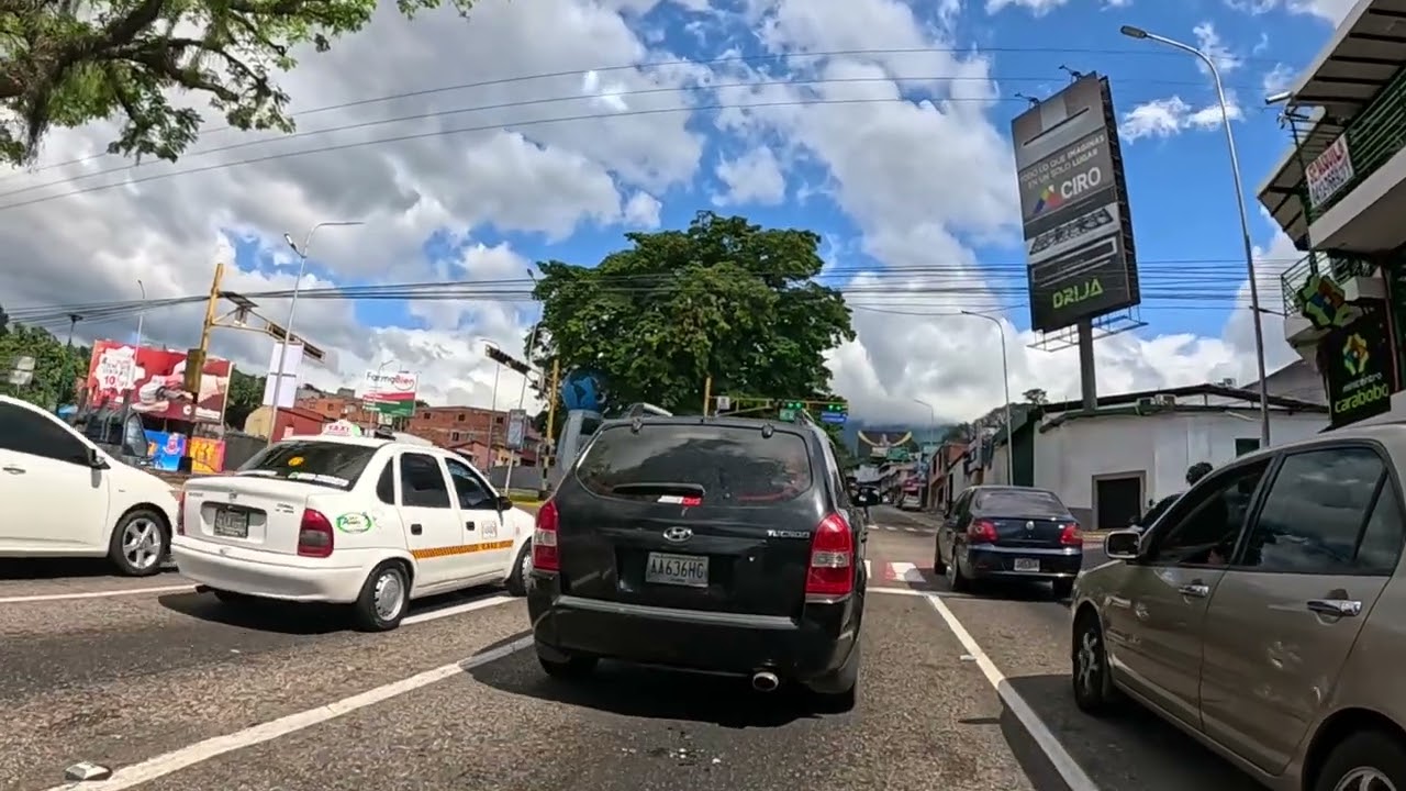 De Tariba a San Cristobal en moto camino a la feria  fiss 2026