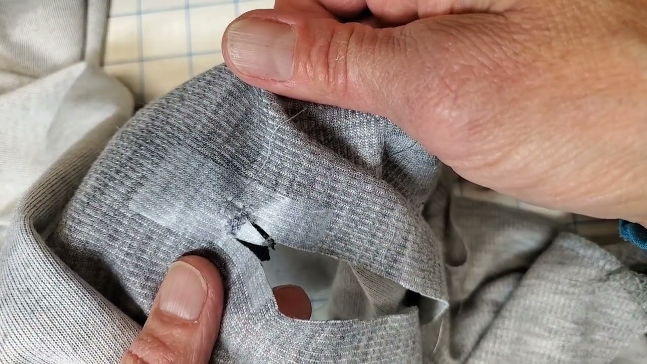 Zipper collar with burrito finish