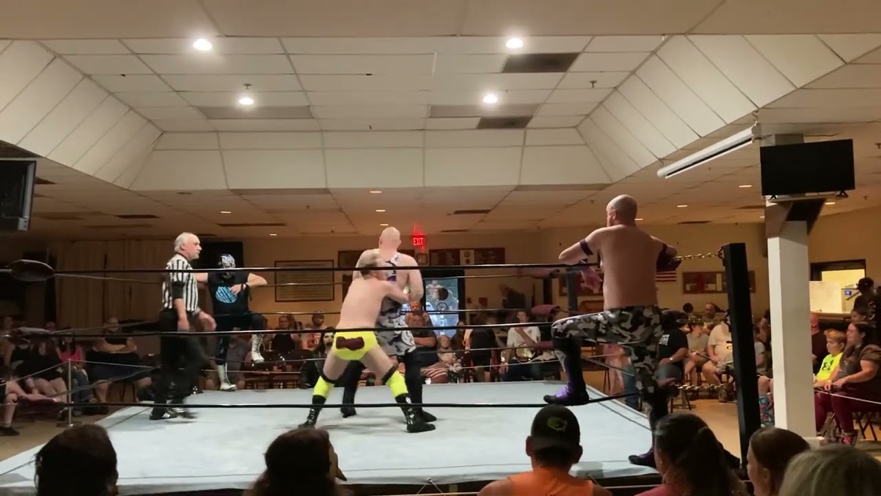 The fabulous one Douglas Sanders in tag team action