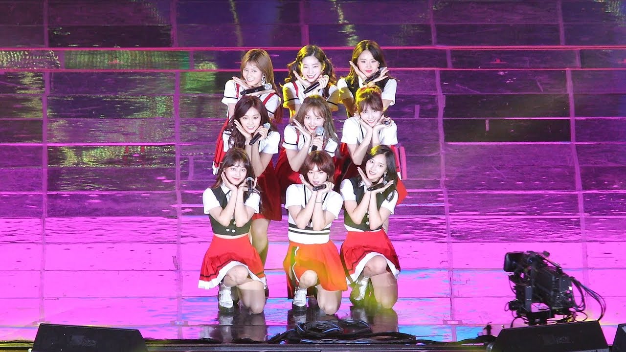 170915 TWICE (트와이스) 'CHEER UP' 4K 직캠 @롯데 패밀리 콘서트 4K Fancam by -wA-