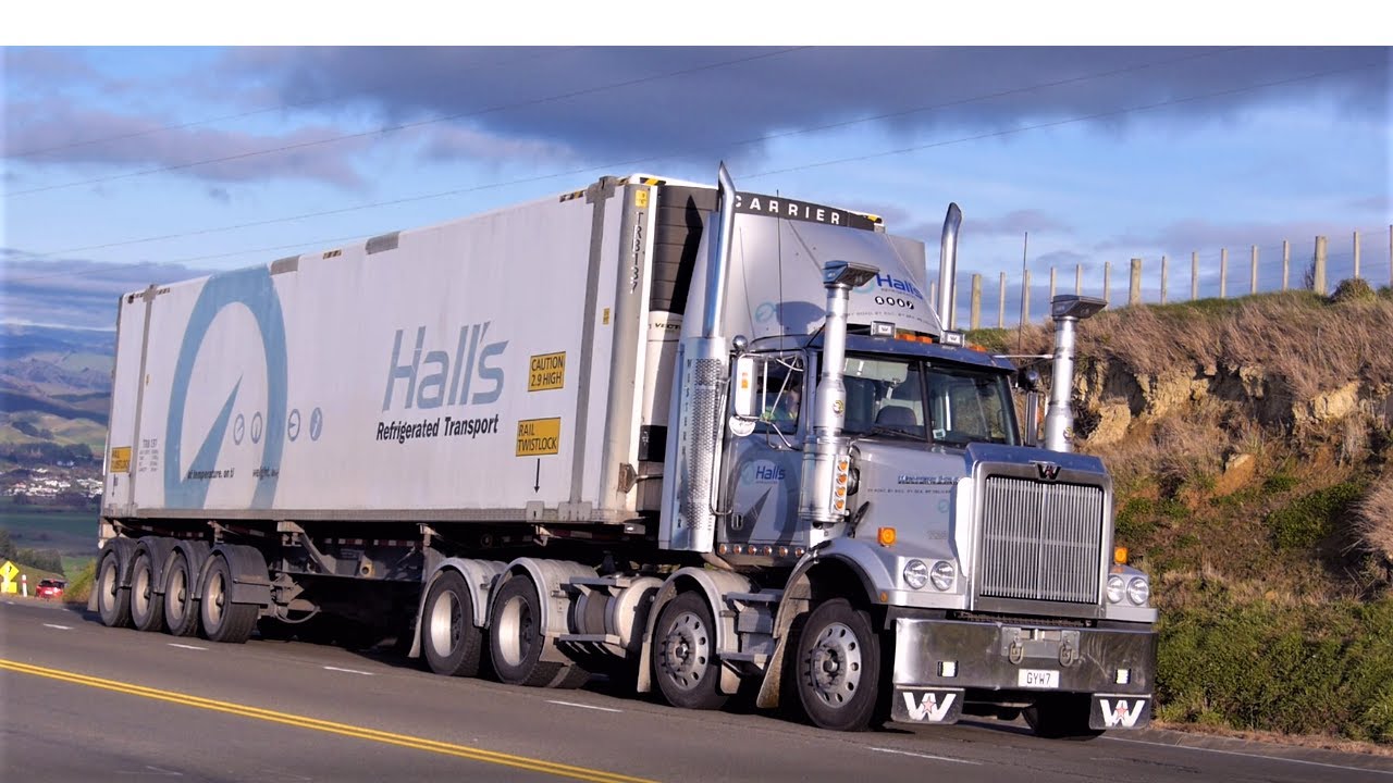 New Zealand Trucks - Winter Saddle Hill Crossing