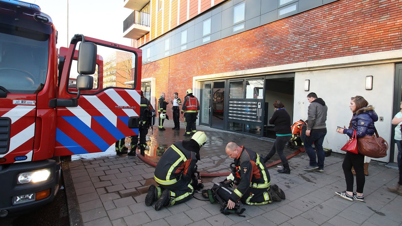 Hoogezand - Forse brandweerinzet vanwege pannetje op het vuur in flatwoning