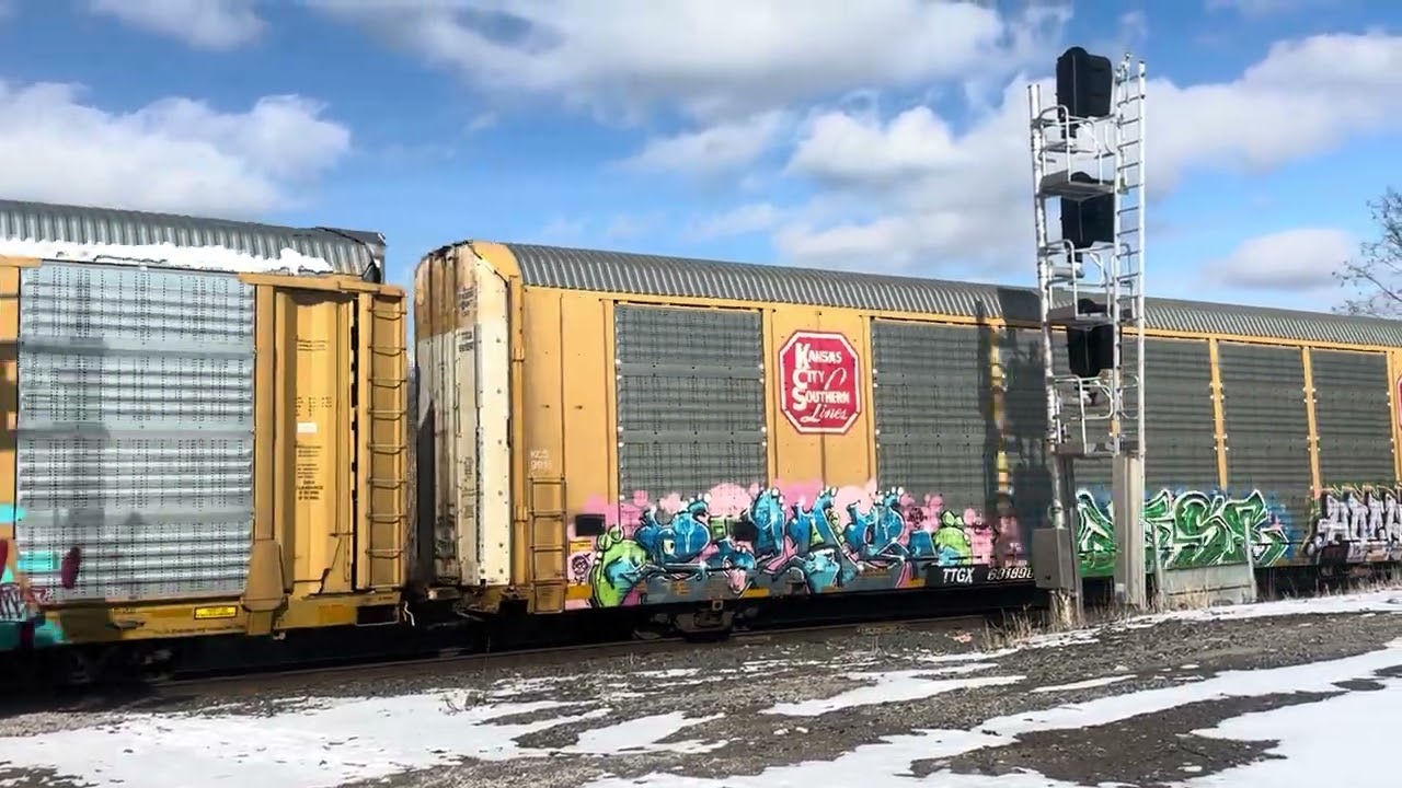 Eastbound CN E276 Departing Port Huron, MI (February 24th, 2026)