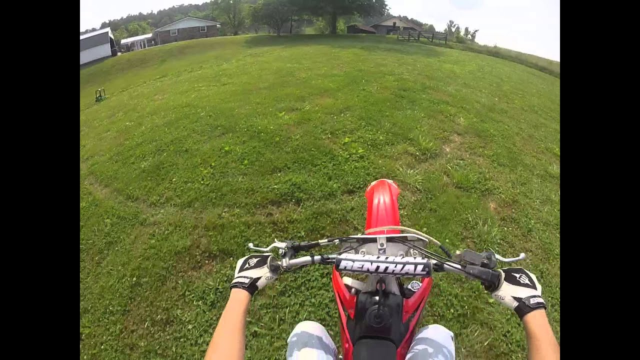 2005 CRF250r vs 2007 YZ250f drag race