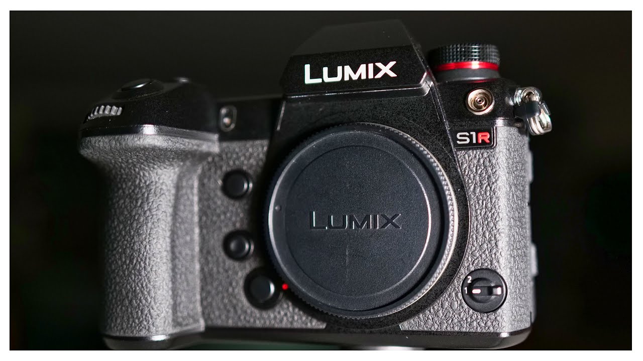 Panasonic S1R Review with sample photos.