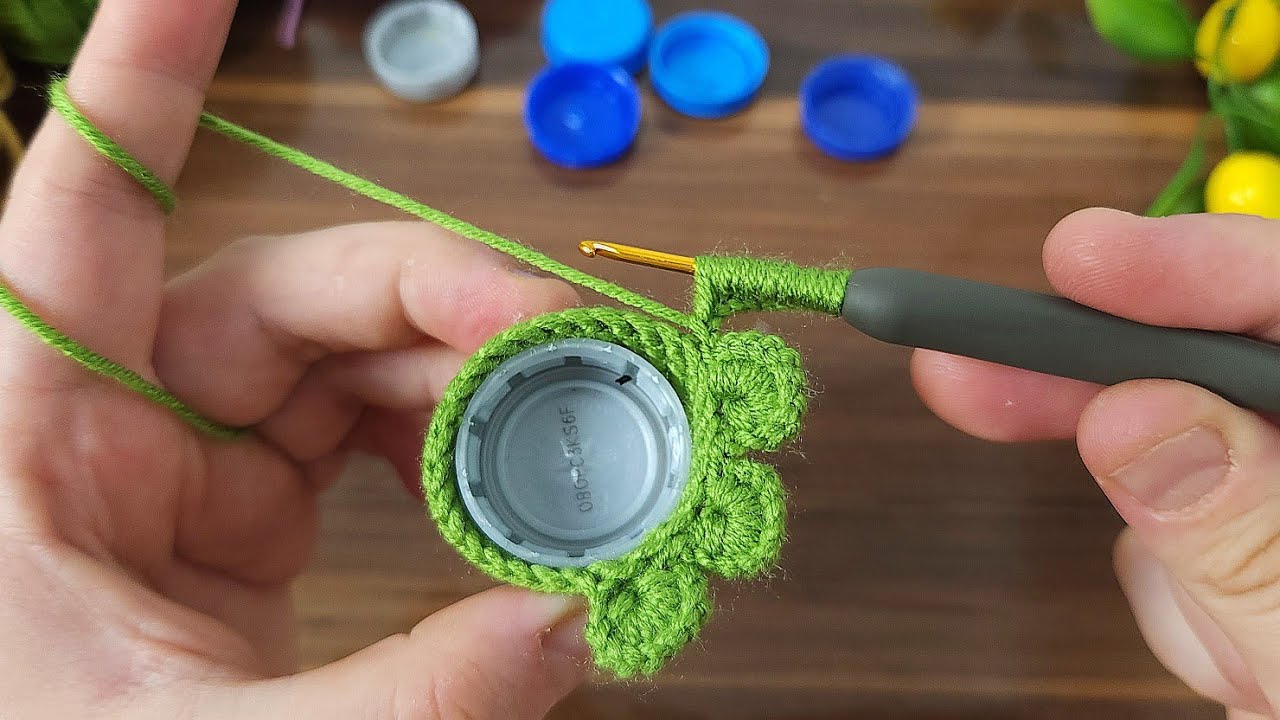 Wow!😱 I made 175 in one day and I sold them all💰Very Easy Crochet Idea with Plastic Covers Gift idea