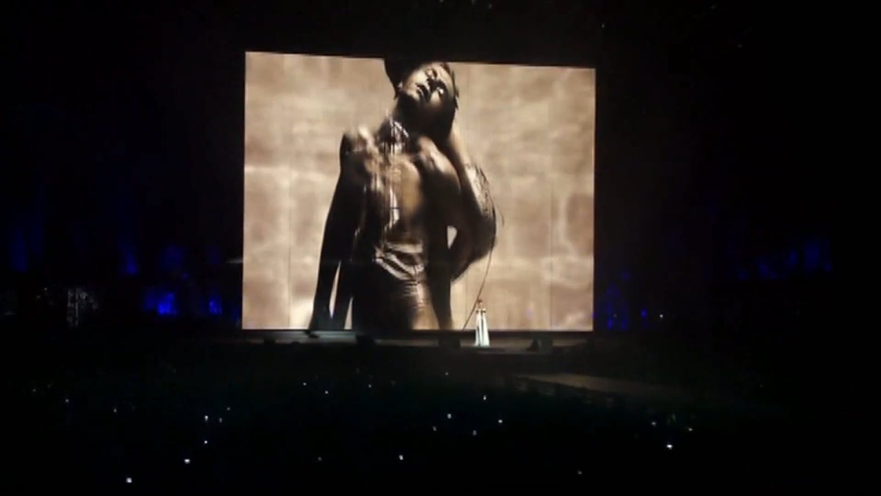 Mylene Farmer Point de Suture Stade de France - (Officiel)