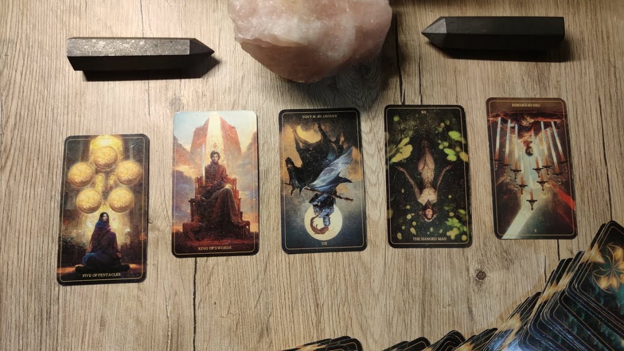 Este mult mai DISTRUS dec&acirc;t crezi... 💚💔 Etalare Tarot Dragoste 