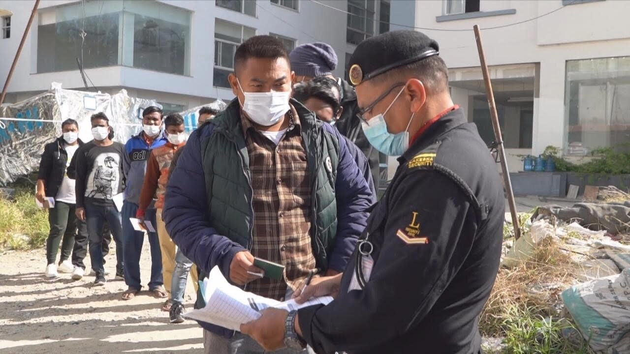 Why Nepalese migrant workers continue to flock to the Gulf • FRANCE 24 English