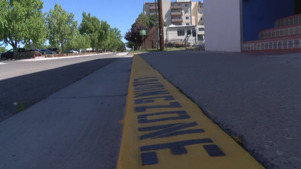 Albuquerque business illegally paints curb into a loading zone