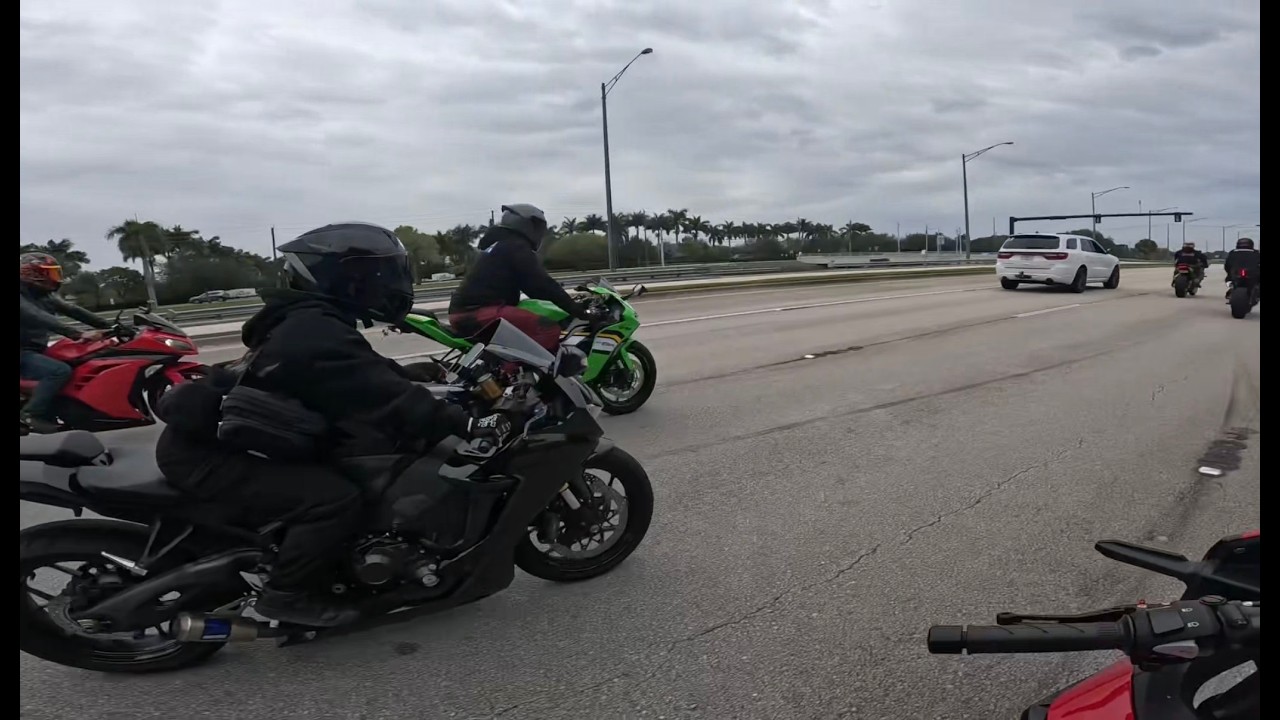 GHOST RACING MIAMI 2026 - MAIS DE 300 MOTOS NO EVENTO