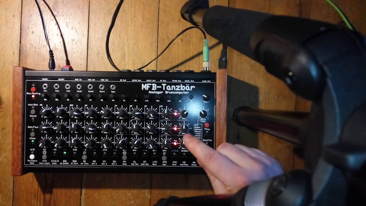 MFB Tanzbär roll record and knob record