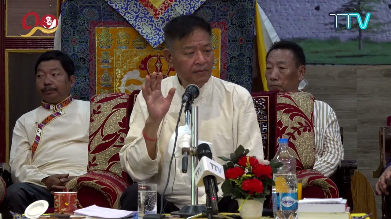 དཔལ་ལྡན་སྲིད་སྐྱོང་མཆོག་ནས་མན་སྤར་ཕན་བདེ་གླིང་བོད་མིའི་མང་ཚོགས་ལ་གསུང་བཤད།