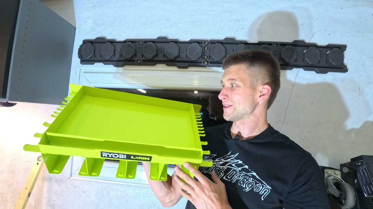 Adrian testuje w swoim warsztacie modułowy system RYOBI LINK - zobacz efekt jego pracy