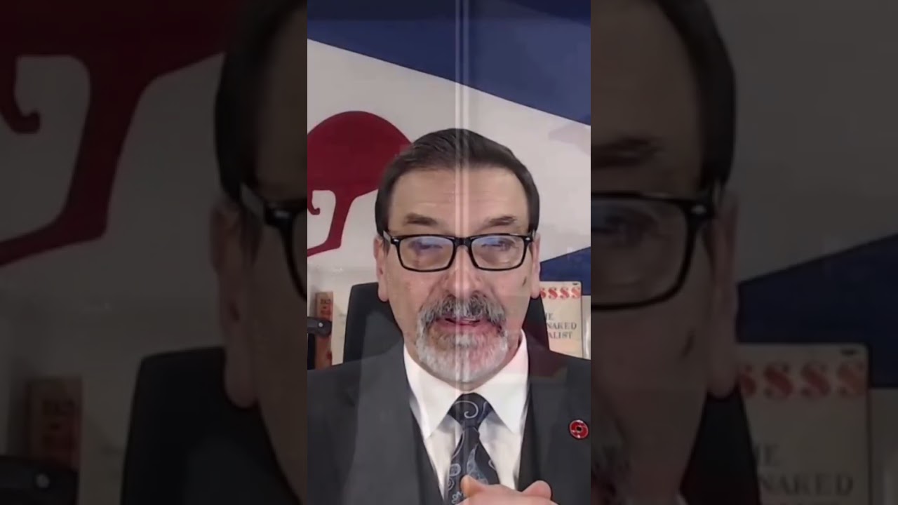 Задумывались ли вы, какие огромные космические корабли могут скрываться за Луной?
