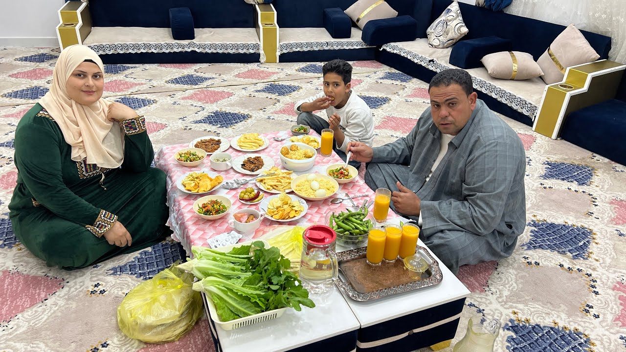 جوزي معندوش ياما ارحميني 👌صايمين او فاطرين كل الايام شغل وتعب💁‍♀️يومنا النهارده شغل في الغيط🌿🌴