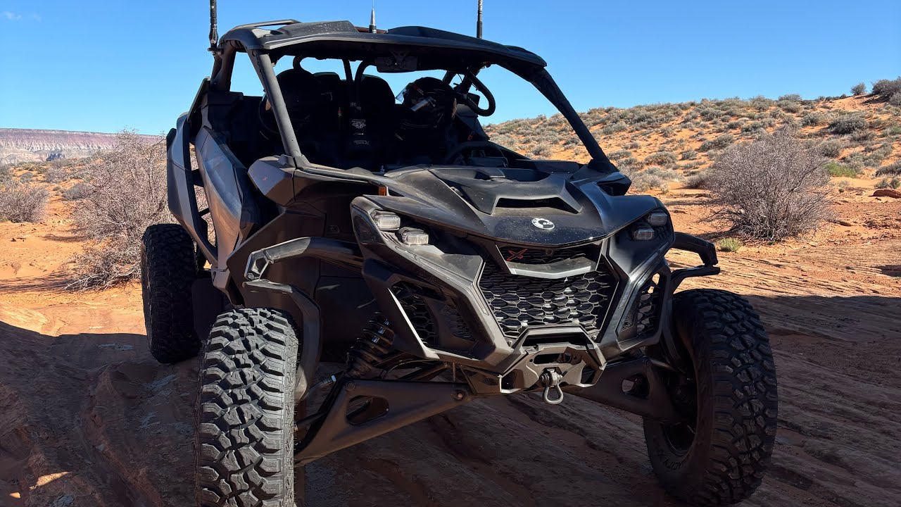 Trying out the new 2026 can-am maverick R