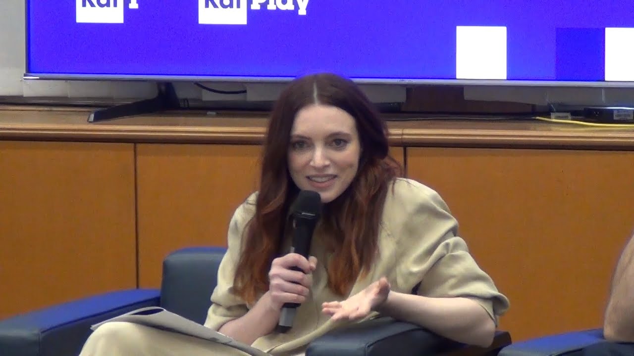 Miriam Dalmazio &egrave; Costanza in tv: &laquo;Personaggio mai visto, lo adoro&raquo;