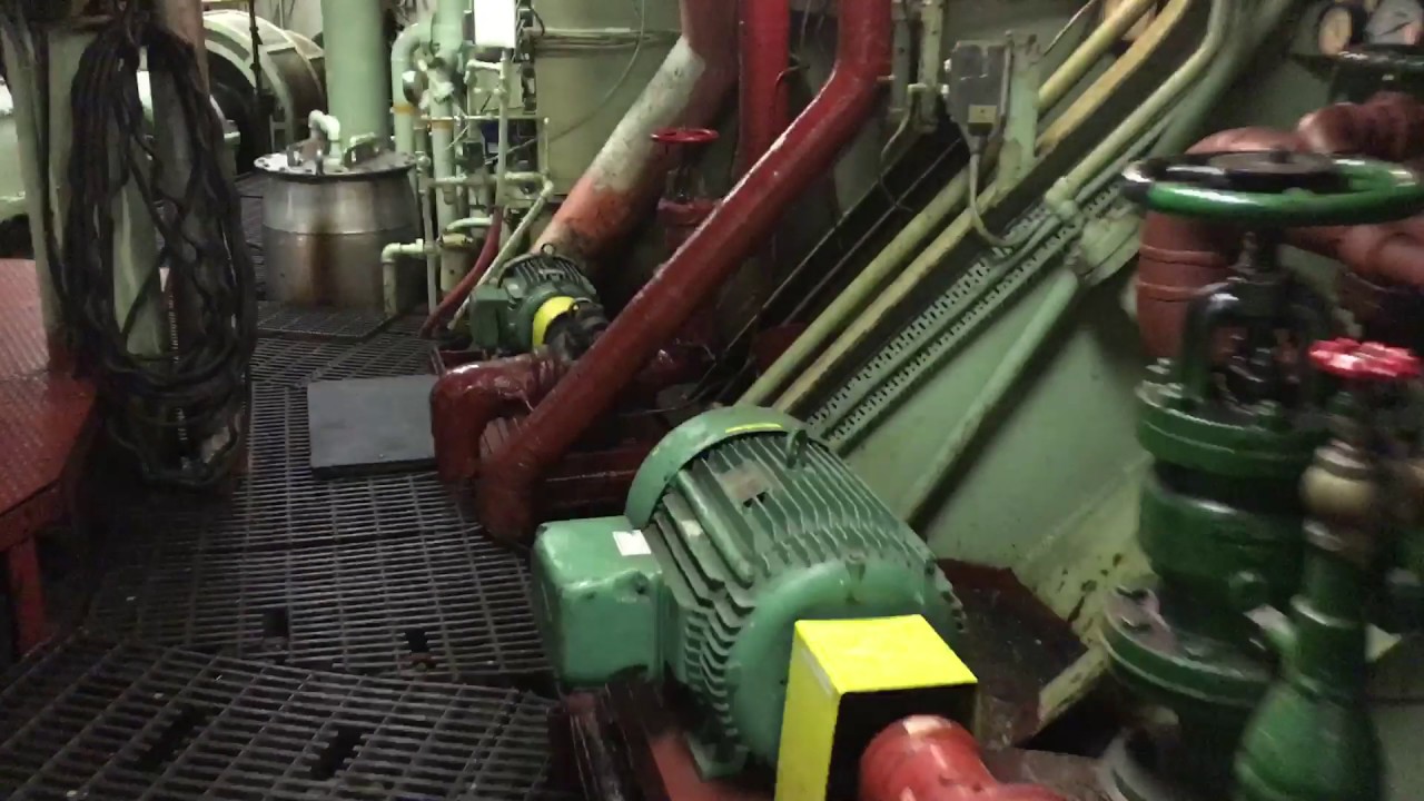 Great Lakes freighter engine room full away