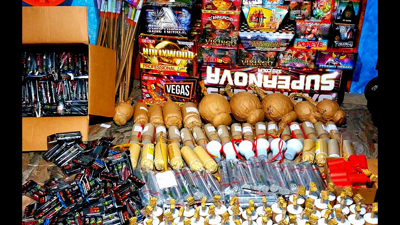 Mega carico botti di capodanno 2022-2023 XXL fireworks stash. Neujahrsladung. vuurwerk/ feuerwerk.
