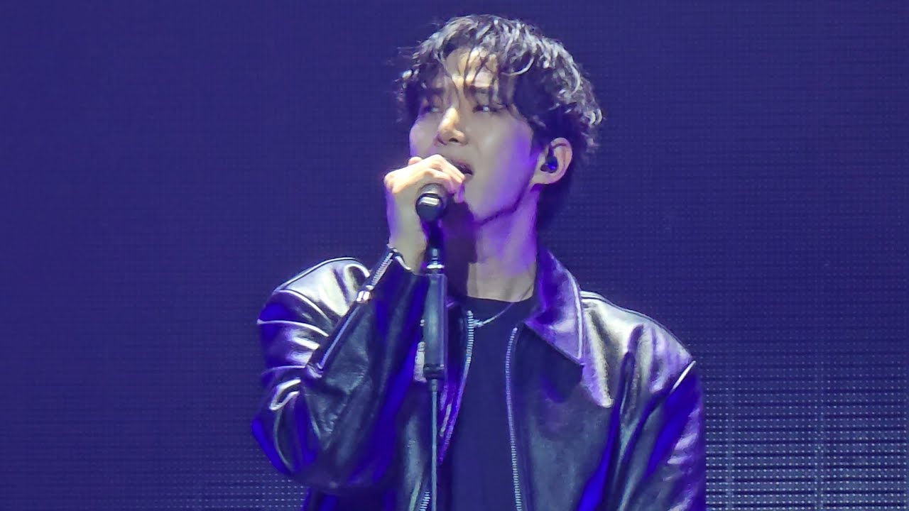 Lee Junho 이준호 at Stunning Us fan meeting in Seoul. #leejunho #junho #이준호 #typhoonfamily #cashero