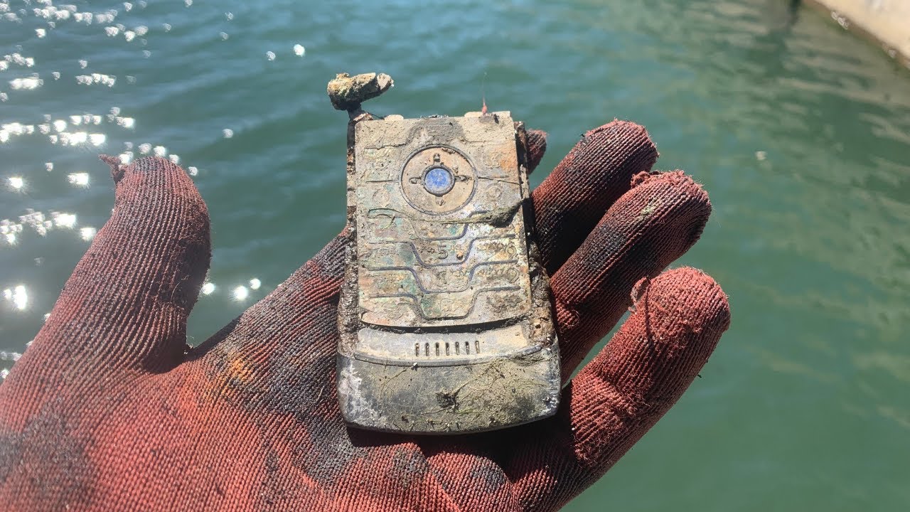 Burner Phone Found In Water (LOST MY MAGNET)