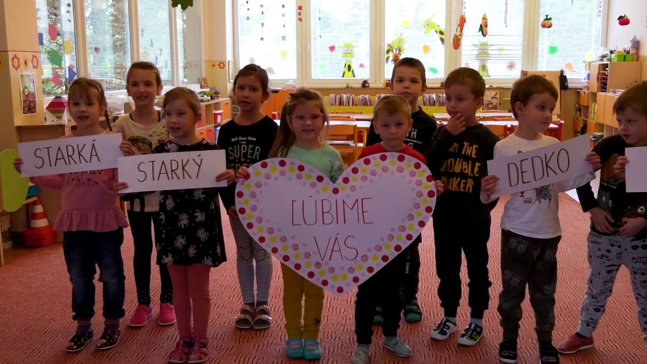 Október - mesiac úcty k starším (MŠ Žirafka)