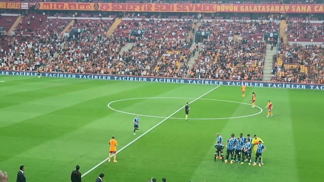 Belhanda bu kez rakip olarak geldiği Sami Yen'de taraftarlara üçlü çektiriyor 🥲