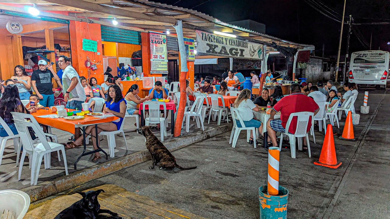 Playa Azul de Noche | El mejor lugar para Cenar Sabroso