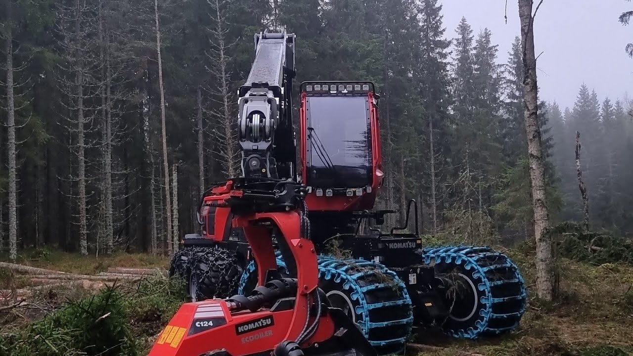 Komatsu 931xc with c124 and smart crane.