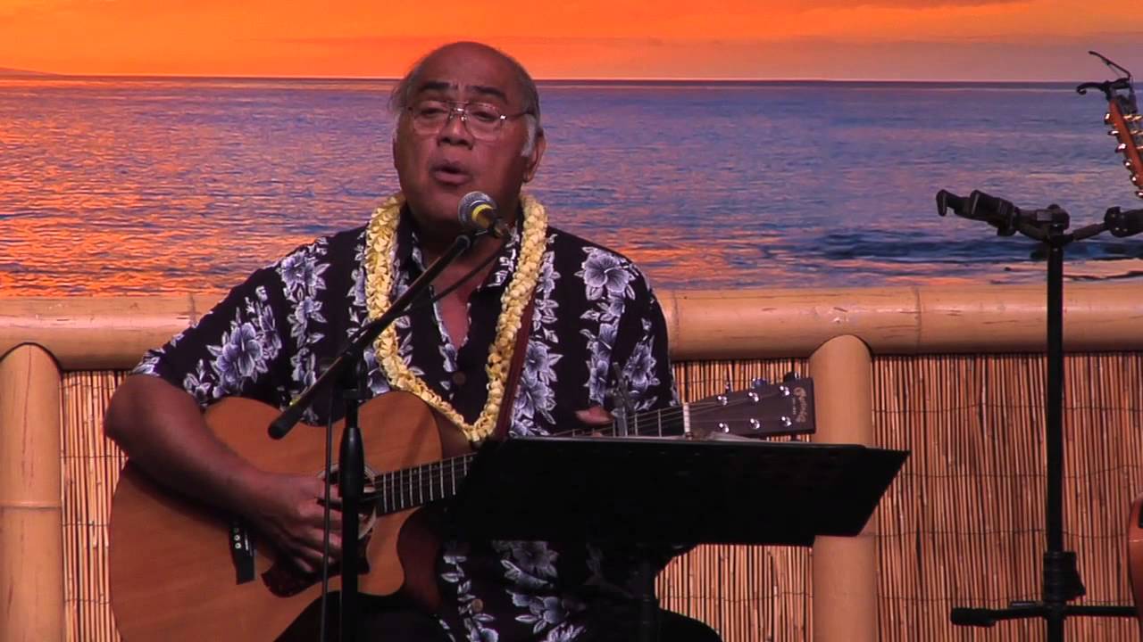 Martin Pahinui performs 
