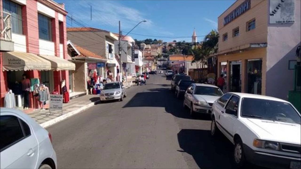 Posso estacionar dos dois lados em rua de mão única?