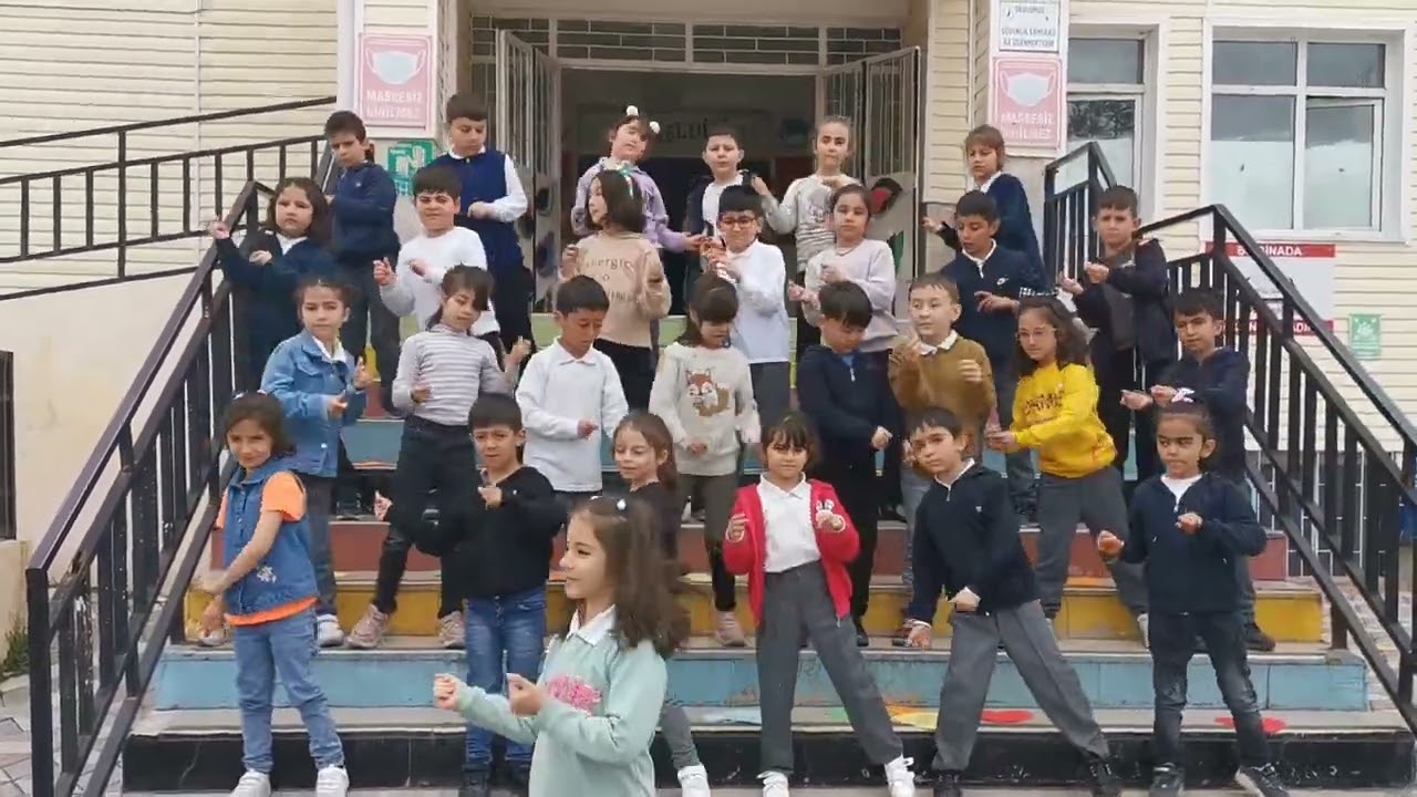 Akbay ilkokulu 1/B sınıfı anneler günü