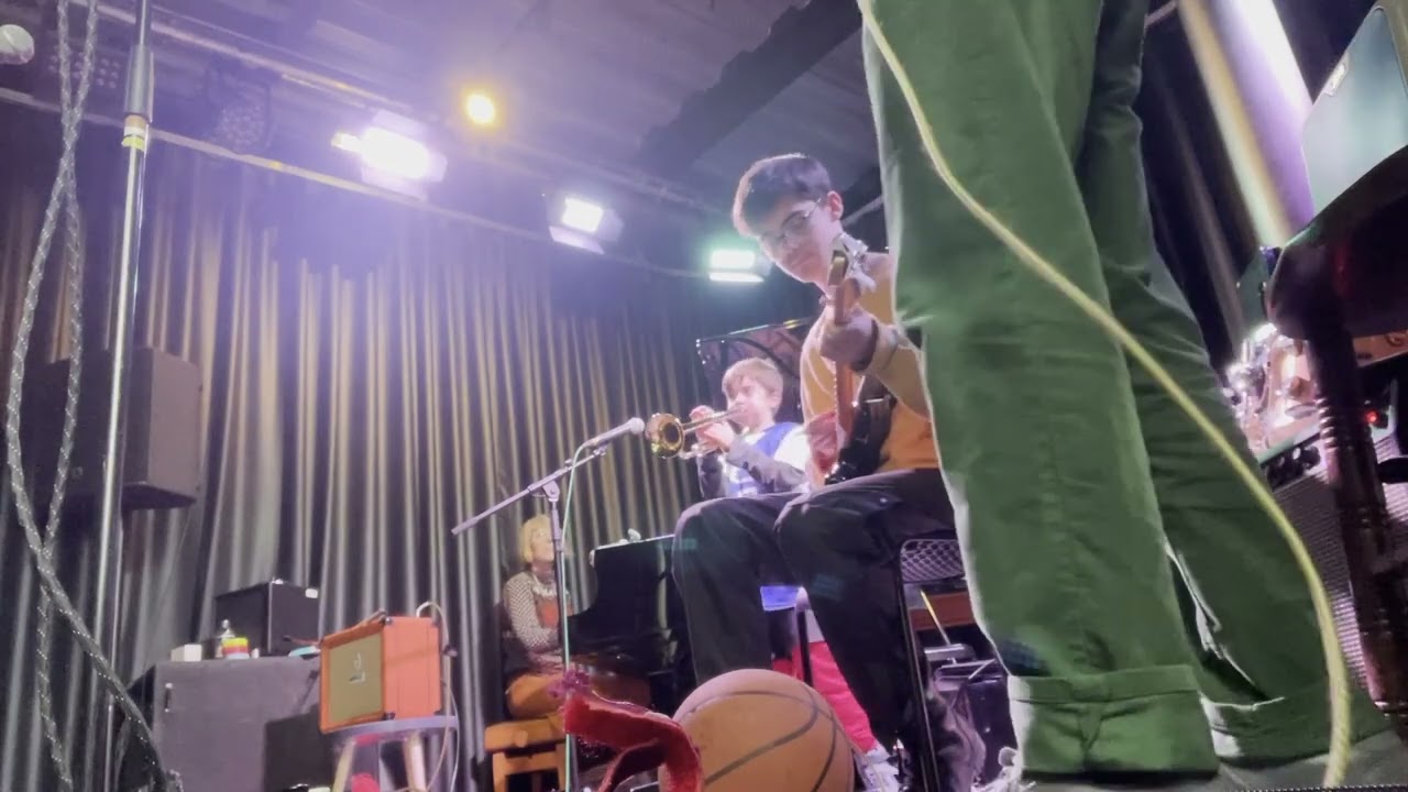 Average Dragoons live at The Vortex and on Resonance FM