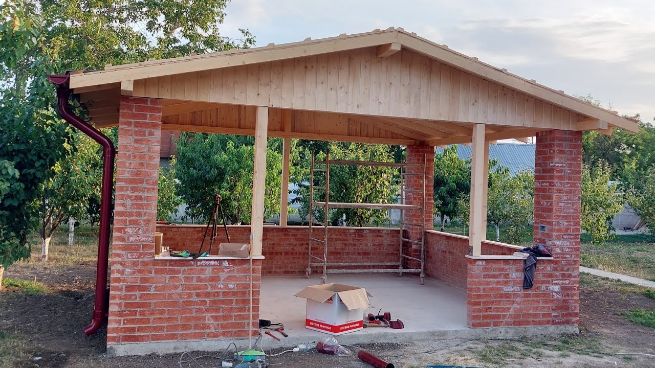 Construcție foișor.Ep 16 / Finalizare lambriu + montaj jgheab