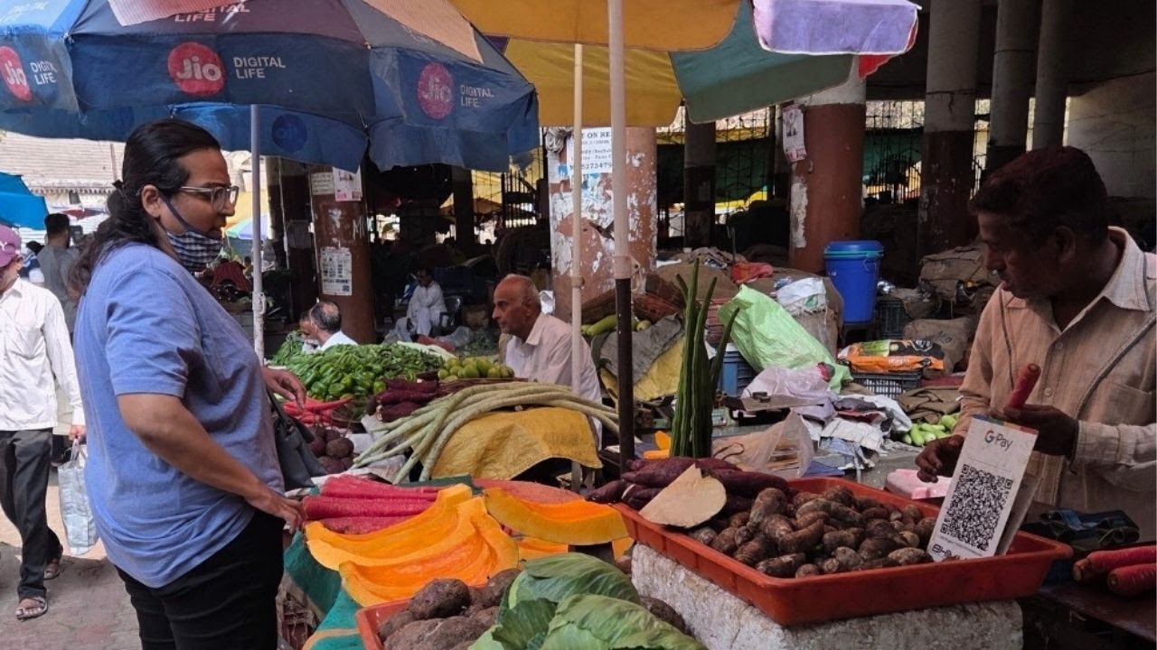 Morning at a Vegetable Market near Laxmi Road | Pune
