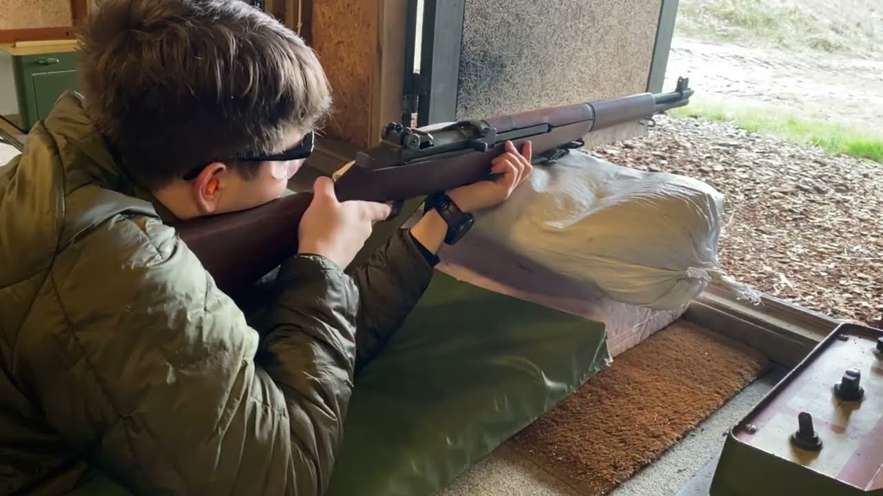Firing H&R M1 Garand US Rifle (Gev&aelig;r m/50) Sporterized Bolt Action