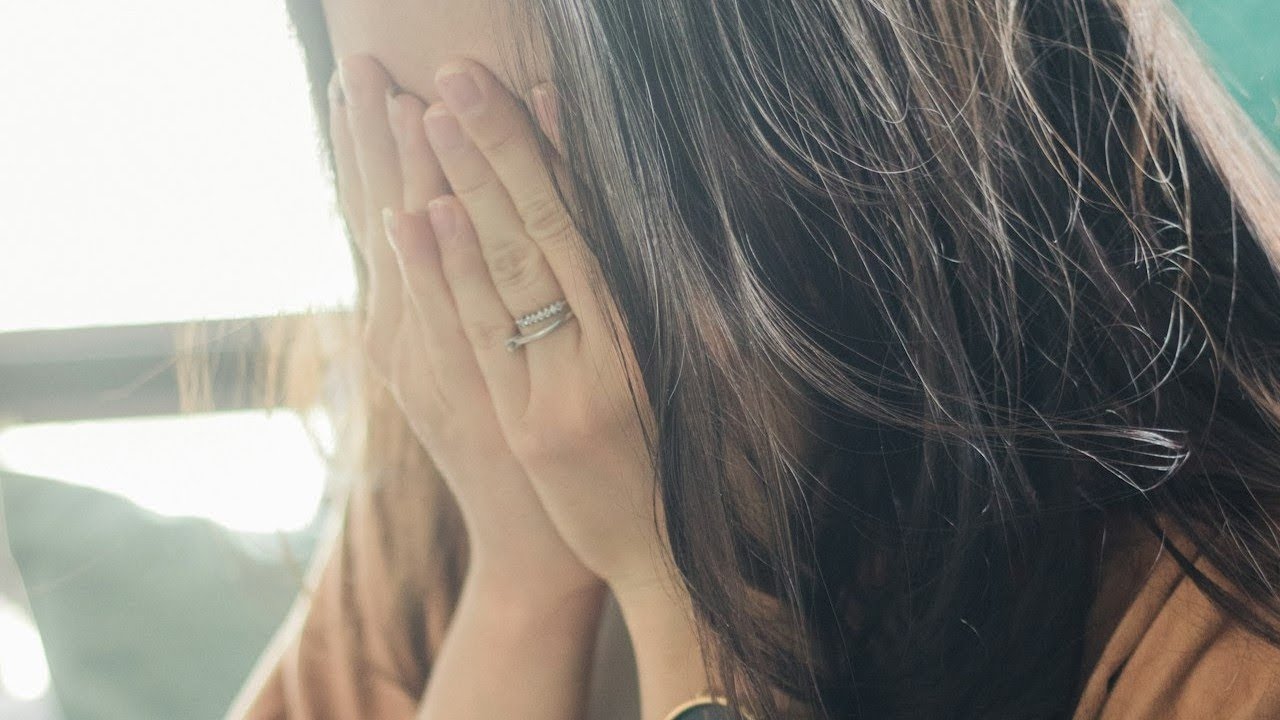 A man has a fake love for money not only for women.#fakelove #cheating #love #signlanguage#deafgirl 