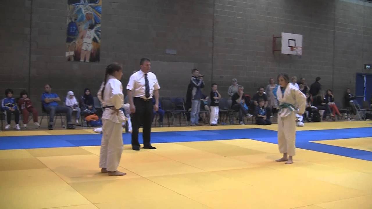 Girls' judo fights. Ireland. Leinster School Championship 2013. 柔道