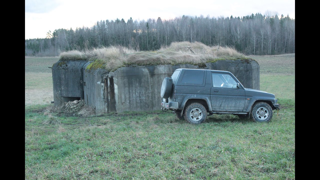 Daihatsu Feroza | Molotovo Linijos bunkeris