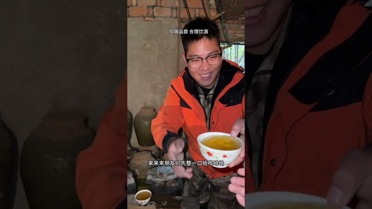钓不到甲鱼 那就抽塘 意外发现弗兰克的藏酒 失而复得的眼镜#我的乡村生活 #抖音新农人 #赣南脐橙 #鸡小邵 #户外捕鱼