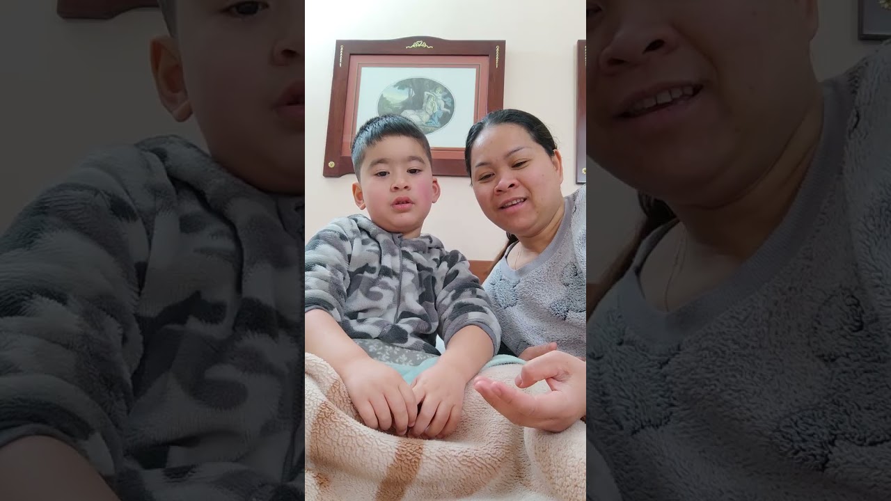 ทุกวันที่กลับบ้านมาก็ต้องมานั่งถามและคุยกันว่าวันนี้กินข้าวเที่ยงกับอะไรแต่เมื่อวานไม่ได้คุยกัน