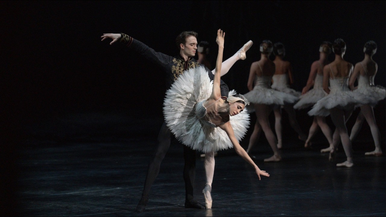 Yasmine Naghdi and Matthew Ball Perform the Swan Lake Act IV Pas De Deux (The Royal Ballet)